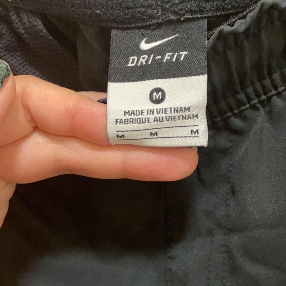 Nike Tennis Shorts - Picture 4 of 6